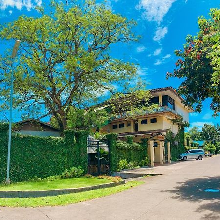 Mabini Hotel Mambajao Eksteriør bilde